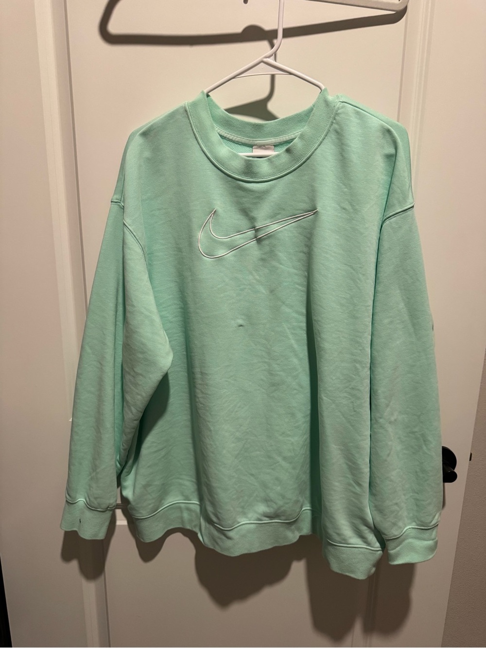 Nike Women’s Mint Green Crew Sweatshirt with Embroidered Swoosh
